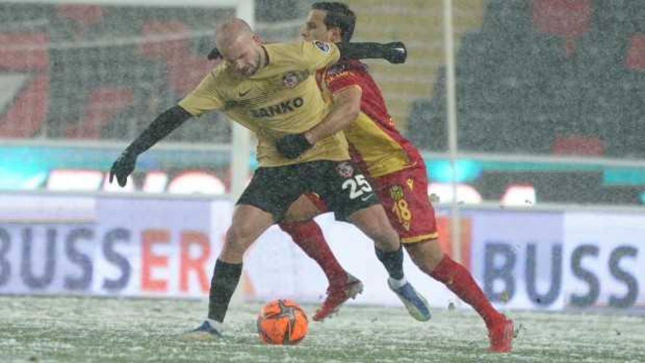 Süper Lig maçı yarıda kaldı! Süper Lig maçı yarıda kaldı!