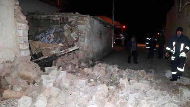 Kayseri’de 4,9 büyüklüğünde deprem! Maddi hasar oluştu, sarsıntı çevre illerde de hissedildi