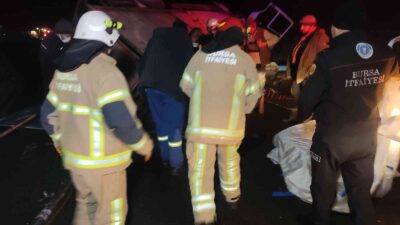 Bursa’da kamyon devrildi! Yaralılar var…