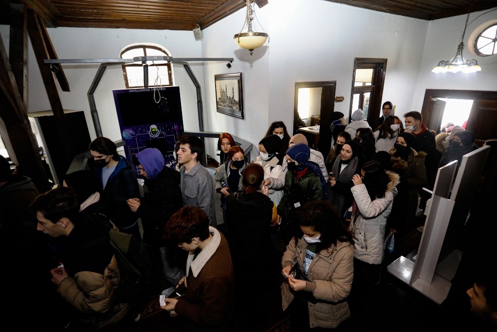 İnegöl’de nöbetçi kitaphanelerde sınav yoğunluğu