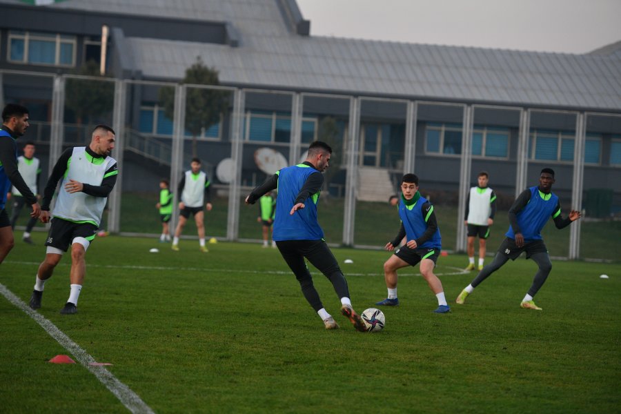 Bursaspor’da Adanaspor maçı hazırlıkları sürüyor
