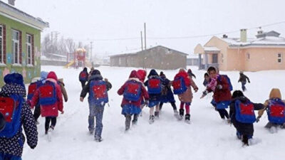 Bursa’da eğitime kar engeli İşte tatil verilen yerler…