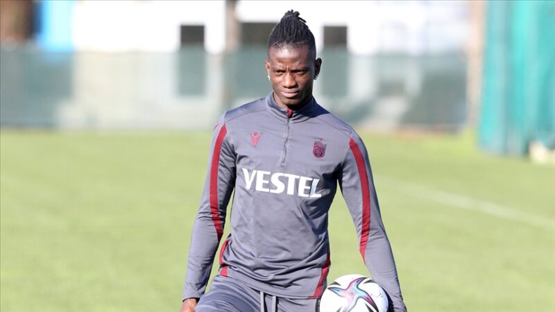 Trabzonspor Kulübü, futbolcusu Edgar Ie ile sözleşmesini karşılıklı sonlandırdığını duyurdu.