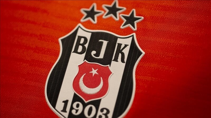 Beşiktaş'ta yardımcı antrenör Serdar Topraktepe'nin Kovid-19 testi pozitif çıktı. Beşiktaş