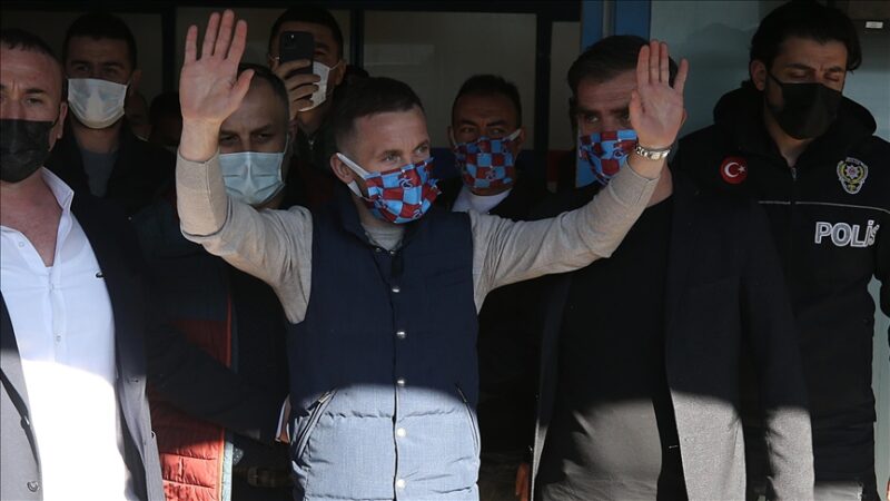 Trabzonspor Kulübünün, Medipol Başakşehir'den transfer ettiği Edin Visca, Trabzon'a geldi.