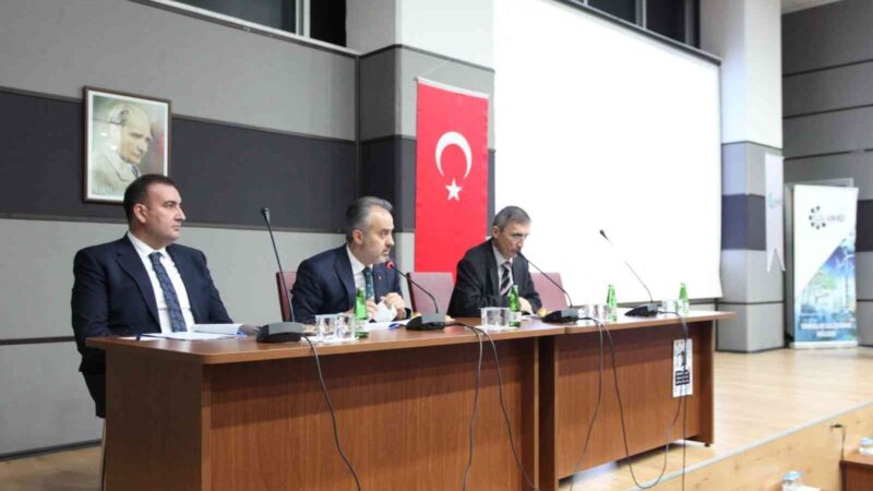 Bursa Büyükşehir Belediye Başkanı Alinur Aktaş, ULUTEK Teknopark’taki firmaların temsilcileri
