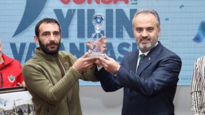 Bursa’da yılın vatandaşı seçildi