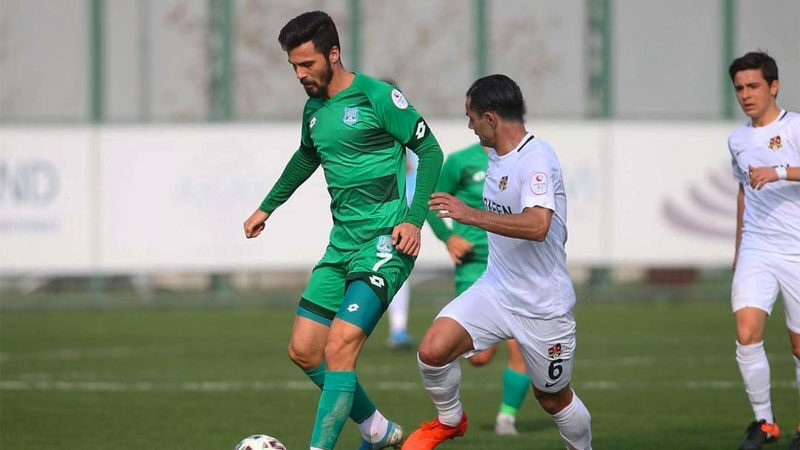 Bursa ekibinin hedefi büyük Bursa ekibi Yıldırımspor ikinci yarıya Antalya'da sıkı bir şekilde hazırlanıyor...