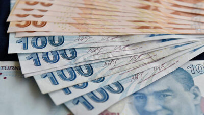 Yeni banknotlar tedavüle veriliyor