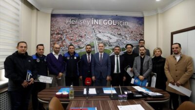 Projesi onaylanan personeller ödüllerini aldı