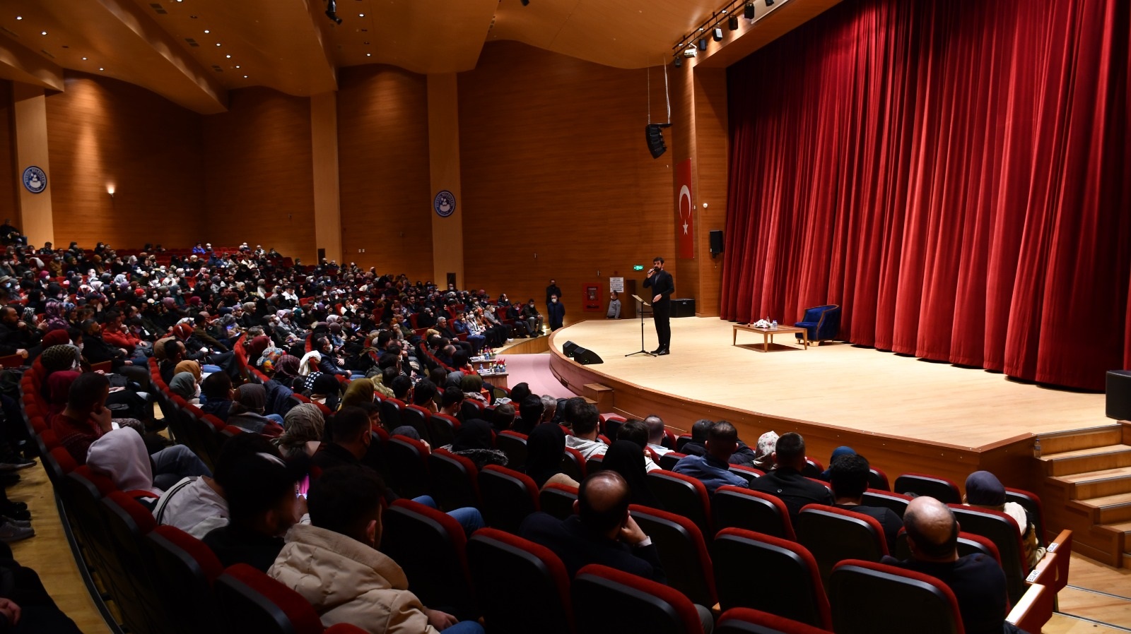 Serdar Tuncer, Kestel’de sevenleriyle buluştu Serdar Tuncer, Kestel’de sevenleriyle buluştu