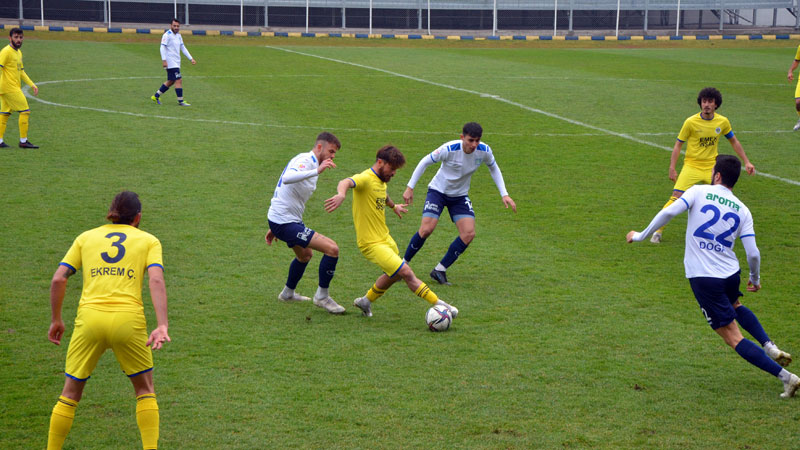 3. Lig’deki Bursa ekibi uzatmada güldü 3. Lig’deki Bursa ekibi uzatmada güldü