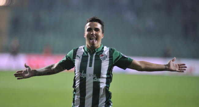 Josue şu anda nerede, ne yapıyor? Josue şu anda nerede, ne yapıyor?