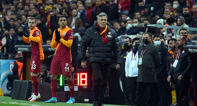 Galatasaray’da ‘istifa’ sesleri Galatasaray’da ‘istifa’ sesleri