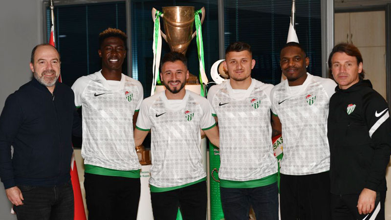 Bursaspor’un yeni transferlerinin forma numaraları belli oldu