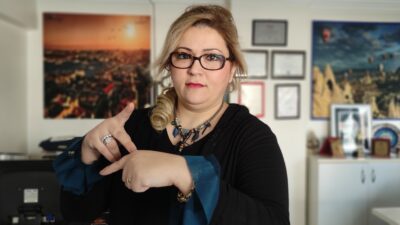 Bursa’da takdir toplayan hareket! Herkes onları anlasın diye işaret dili eğitimi veriyor