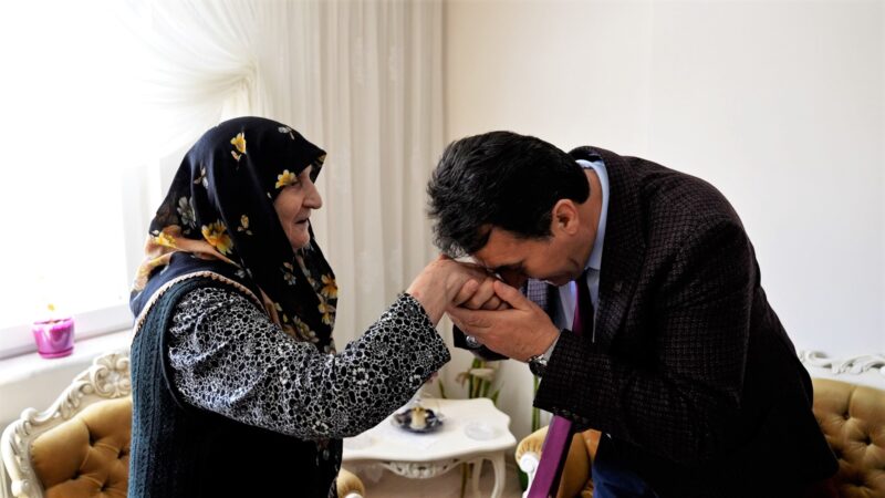 “Belediyem Benimle” diyerek uzun yıllardır çalmadık kapı, dokunmadık gönül bırakmayan