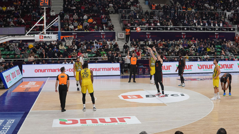 Onur Marketler sporun ve sporcunun yanında olmaya devam ediyor Onur Marketler sporun ve sporcunun yanında olmaya devam ediyor