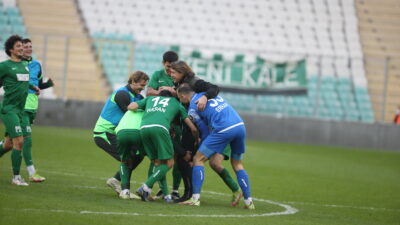 Bursaspor’un yüzü 6 hafta sonra güldü! İşte o anlar