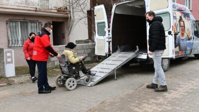 Mustafakemalpaşa Belediyesi’nden engelli vatandaşlara büyük kolaylık