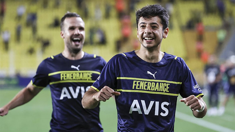 Fenerbahçe’de ayrılık Fenerbahçe’de ayrılık