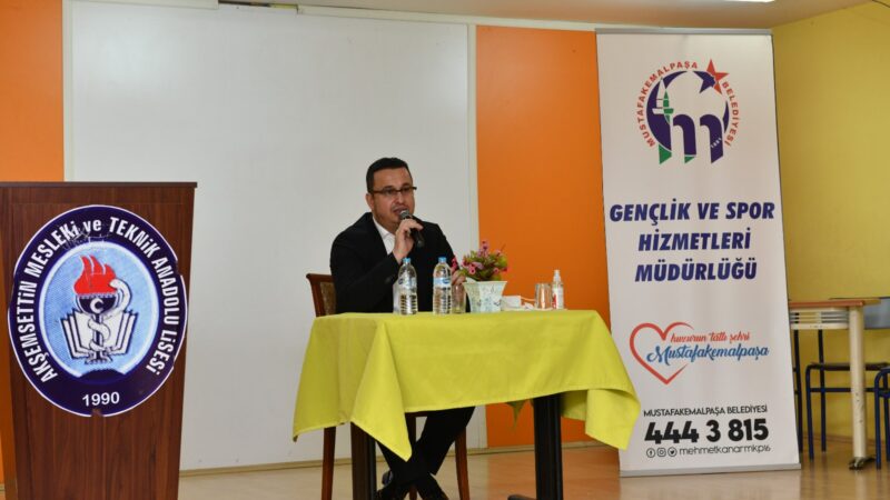 Mustafakemalpaşa Belediye Başkanı Mehmet Kanar öğrencilerle buluştu Gençlerle her fırsatta bir araya gelen Mustafakemalpaşa Belediye Başkanı Mehmet