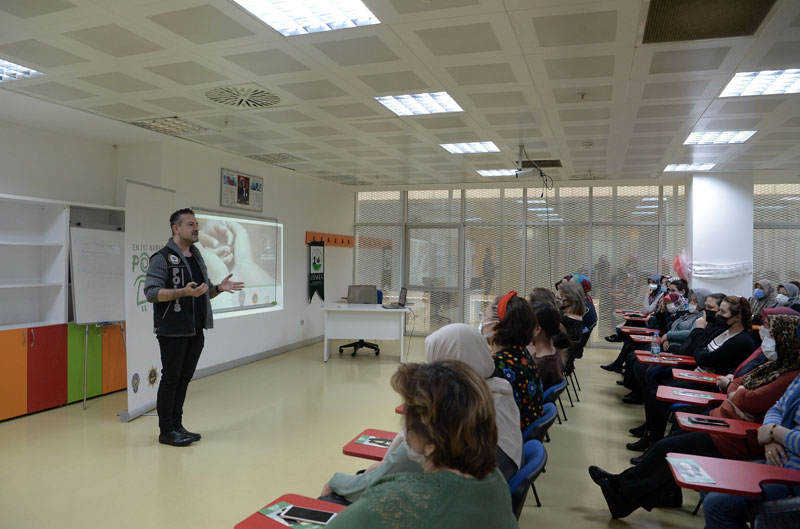 OSMEK’te ‘En İyi Narkotik Polisi; Anne’ eğitimi