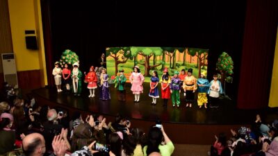 ‘Çocuk Drama Kursu’ mezunları sahnede