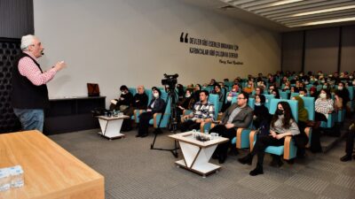 Yıldırım Belediyesi'nin felsefeye ilgili vatandaşlar için hayata geçirmiş olduğu 'Felsefi