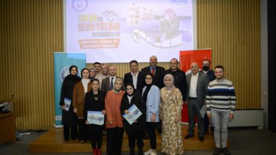 Yıldırım Belediyesi tarafından düzenlenen 'Sokak ve Şehir Yaşamı Fotoğrafçılığı' atölyesinin