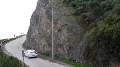 Bursa’da toprak kayması! 2 saat trafiğe kapalı kaldı