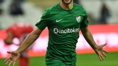 Bursaspor’a bir kötü haber daha! Ameliyat olabilir…
