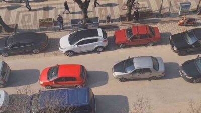 Bursa’da yolu kapatıp çiftetelli oynadılar