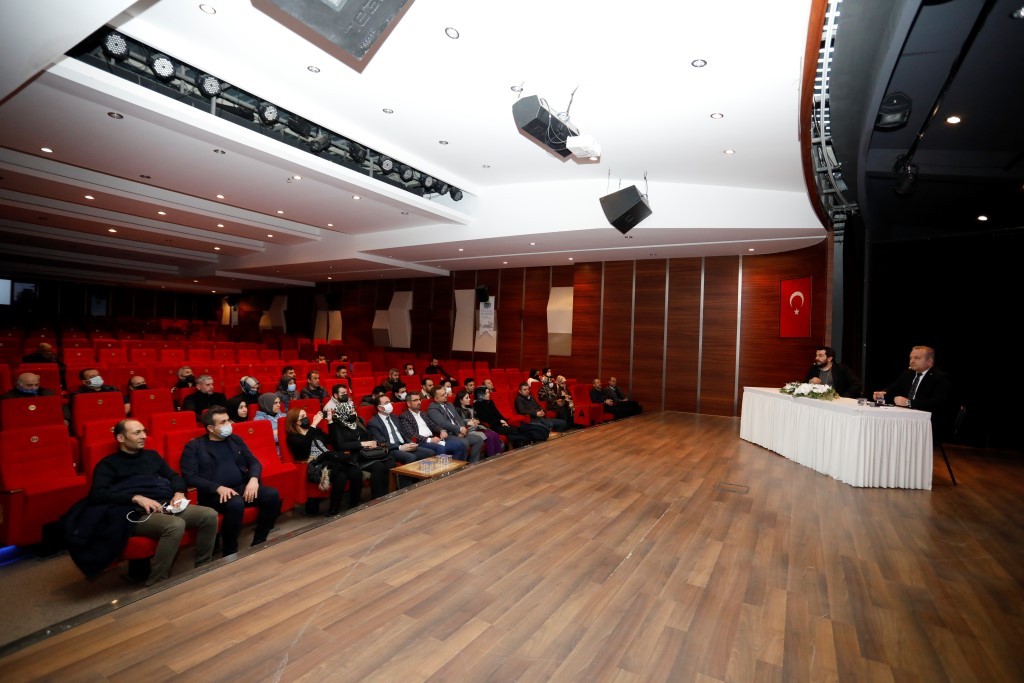 Dünya ve Türkiye ekonomisi İnegöl’de ele alındı