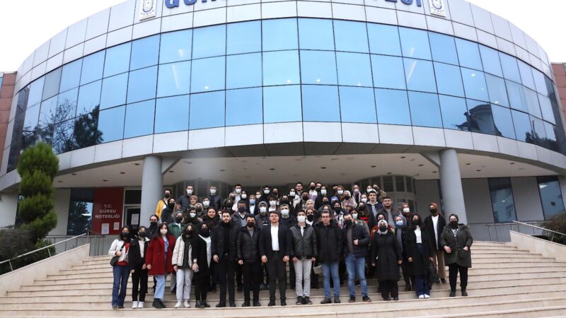 Başkan Mustafa Işık: Gençlerimize pusula oluyoruz Gürsu Belediyesi gençlerin geleceğine ışık olmaya devam ediyor.