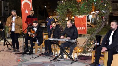 Sevgililer Gününde Gürsu’da kalpler müzikle ısındı