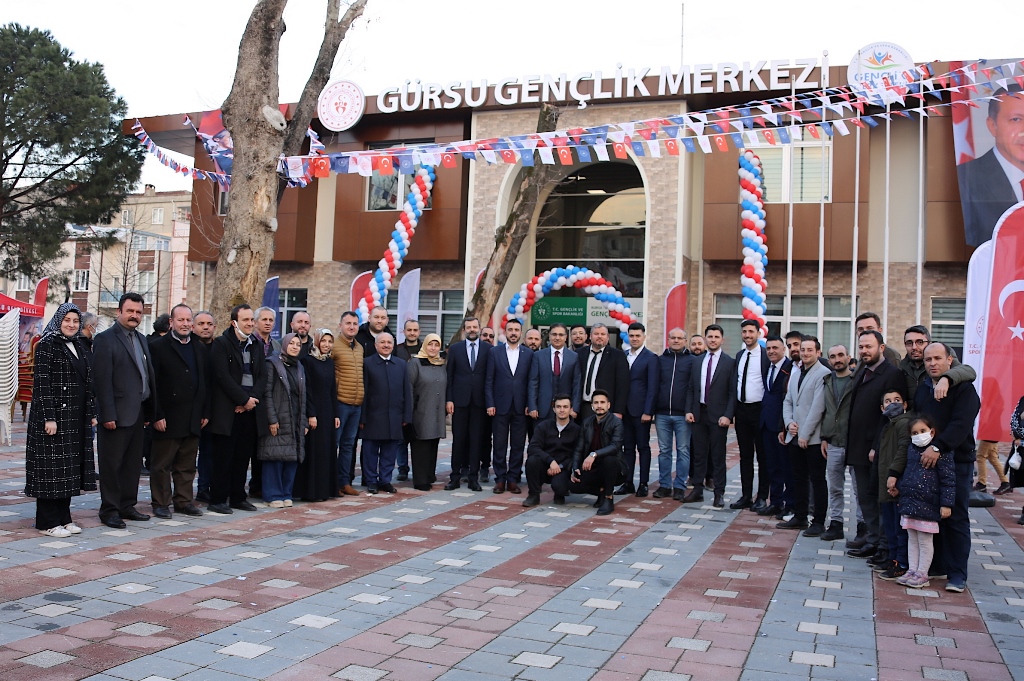 Gürsu Gençlik Merkezi’ne coşkulu açılış