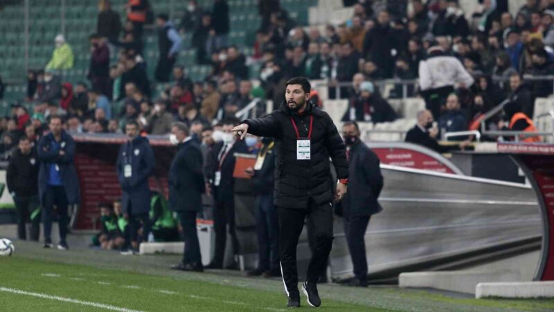 Tuzlaspor cephesinden açıklama Tuzlaspor Teknik Sorumlusu Gökay Kavalcı, "İkinci devre gördüğümüz ikinci kırmızı