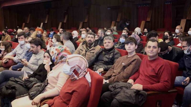 Gürsulular doğayı koruyarak kültür sanatla buluşuyor Gürsu’da kültür sanatı sosyal sorumlulukla taçlandıran Gürsu Belediyesi, Gürsulular’ı tiyatroyla