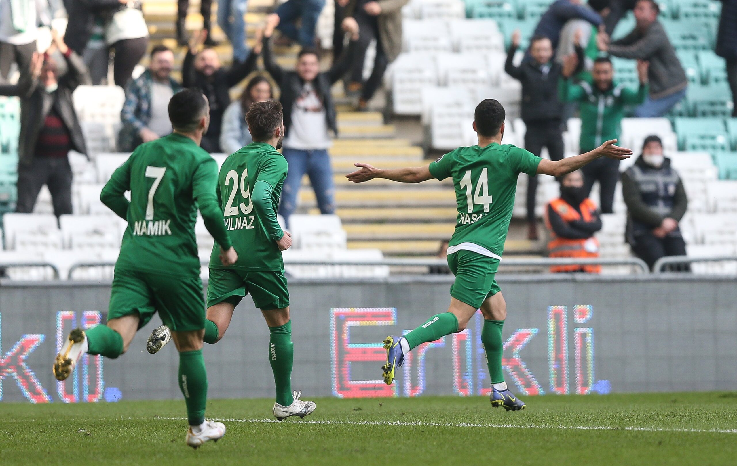 Bursaspor’dan altın vuruş! 6 maç sonra hayata döndü…