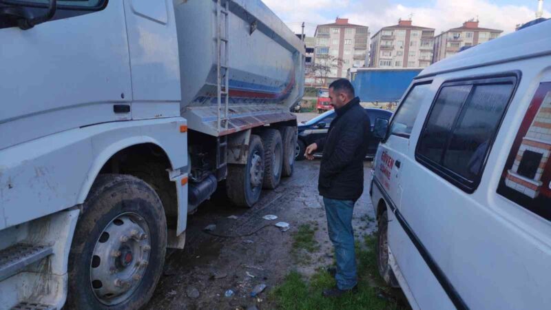 Bursa’nın Orhangazi ilçesinde gece saatlerinde farklı bölgelerde 4 ayrı kamyonun