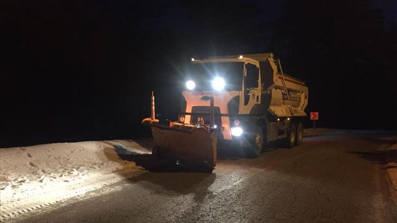 İnegöl’de kar yağışına anında müdahale
