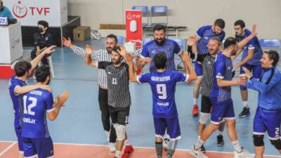TVF Erkek Voleybol 2. Lig Grubunda mücadele eden Karacabey Belediyespor