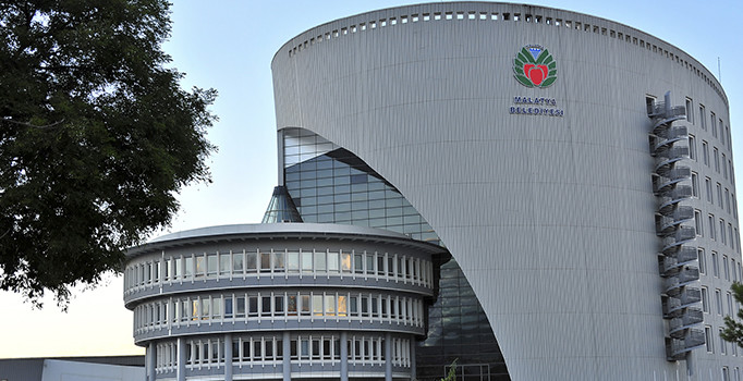 Belediyeden kiralık dükkanlar…