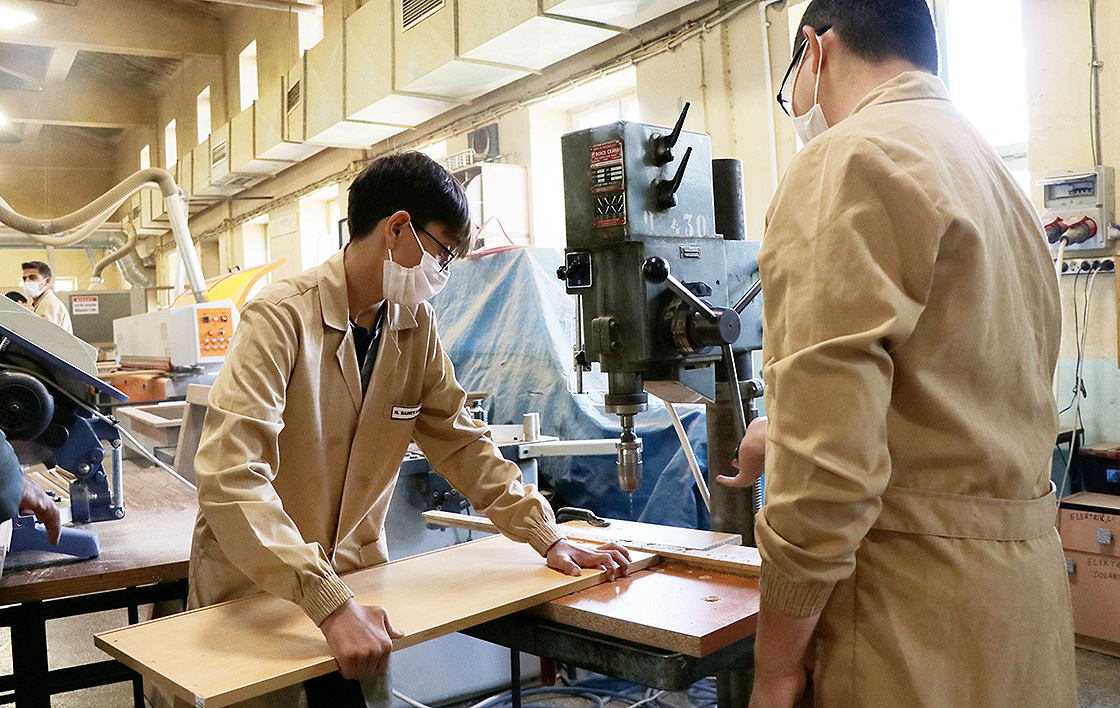 Bursa’ya mesleki lise müjdesi! ‘Şehri şampiyon yapacak plan hazırladık’