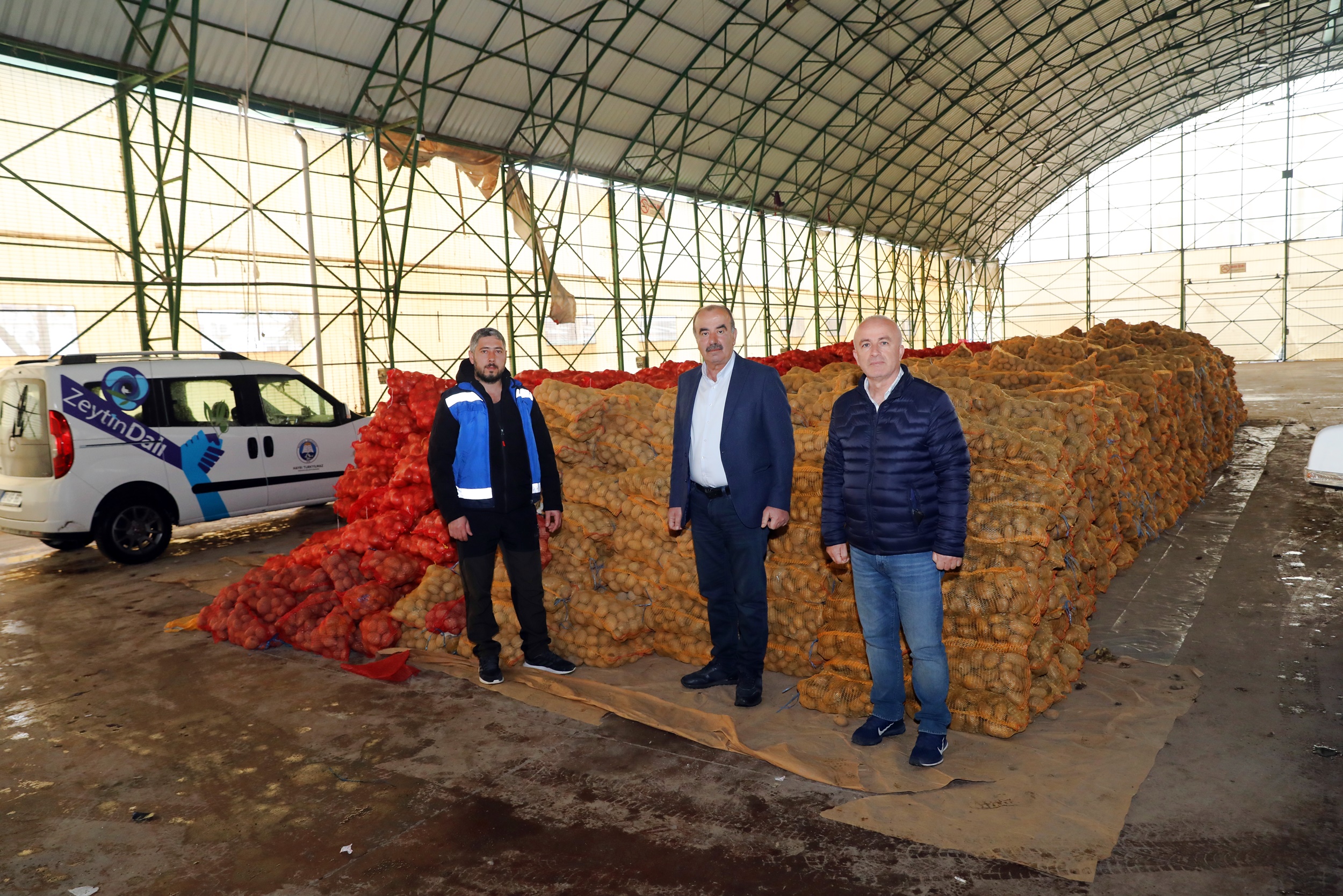 Mudanya Belediyesi ücretsiz dağıttı! Kara Kış Fonu’ndan 82 ton…