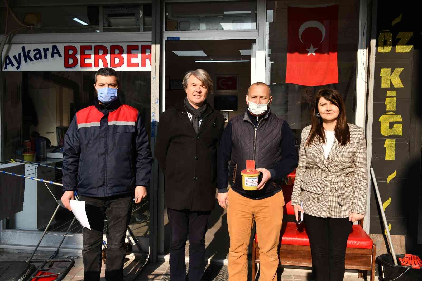 Mustafakemalpaşa Belediyesinden ’Atık Jilet Projesi’ Mustafakemalpaşa Belediyesinden ’Atık Jilet Projesi’