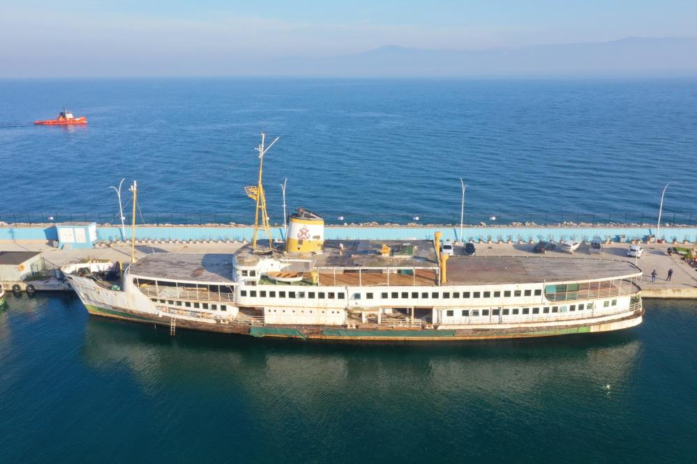 Bursa’nın yüzen oteli artık yok! Bakın nereye gidiyor?