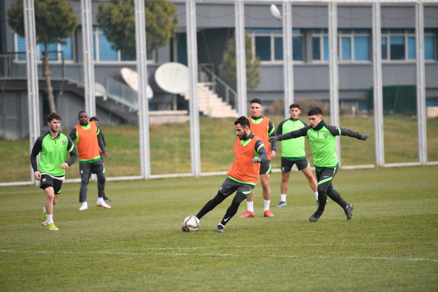 Bursaspor’da Tuzlaspor maçı hazırlıkları sürüyor