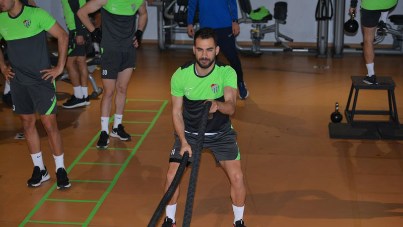 Bursaspor salonda kuvvet çalıştı